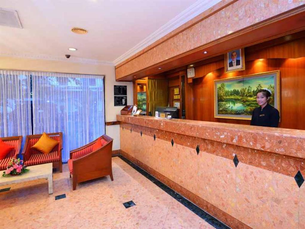 Holiday Villa Hotel City Centre Phnom Penh Exterior photo