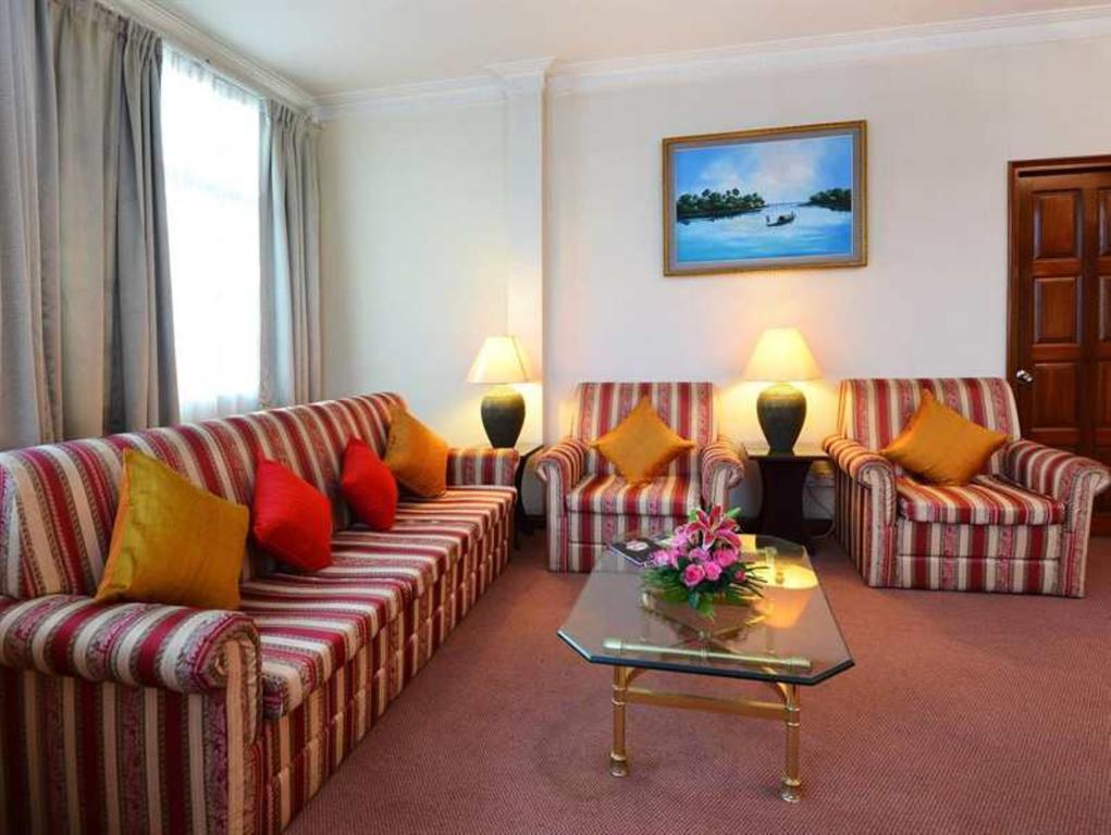 Holiday Villa Hotel City Centre Phnom Penh Room photo