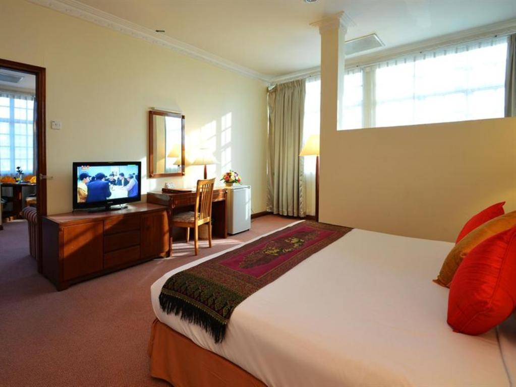 Holiday Villa Hotel City Centre Phnom Penh Room photo