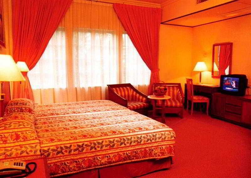 Holiday Villa Hotel City Centre Phnom Penh Room photo
