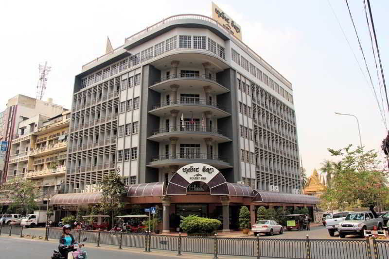 Holiday Villa Hotel City Centre Phnom Penh Exterior photo