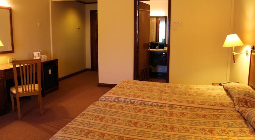 Holiday Villa Hotel City Centre Phnom Penh Exterior photo